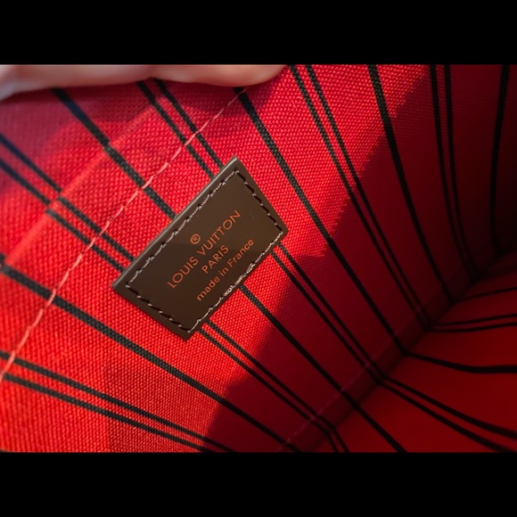 Authentic NEW Louis Vuitton Neverfull red damier pouch - Picture 4 of 10